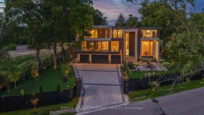 35 Riverside Boulevard, Vaughan, On L4j 1h5