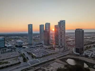 Condo Apartment in Vaughan