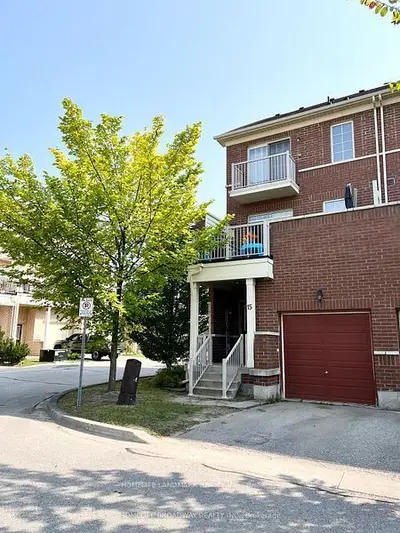 Att/Row/Townhouse in Markham