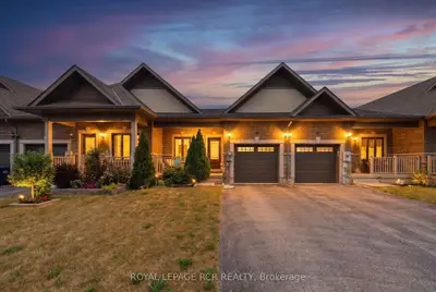 Att/Row/Townhouse in New Tecumseth