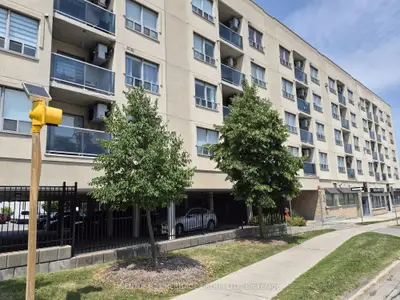 160 Wellington Street 513, Aurora, On L4g 1j3
