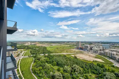 18 Water Walk Drive 3905, Markham, On L3r 6l5