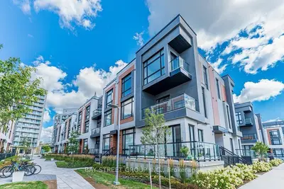 Condo Townhouse in Richmond Hill