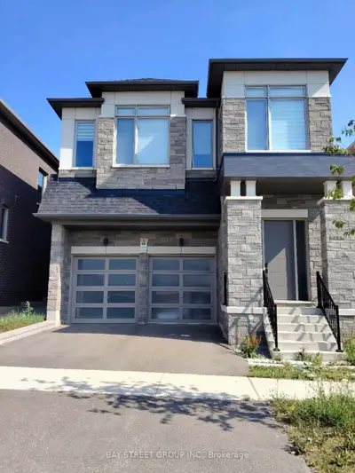 Detached in Richmond Hill