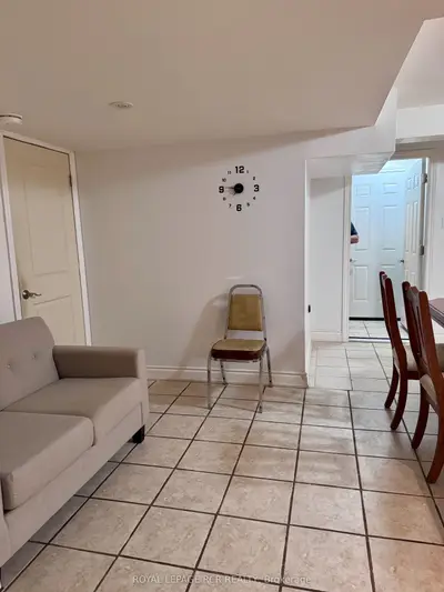 47 Harmonia Crescent, Vaughan, On L4l 3y2