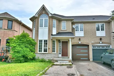 255 Marble Place, Newmarket, On L3x 2y3