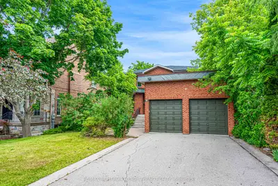 Detached in Richmond Hill