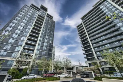 Condo Apartment in Vaughan