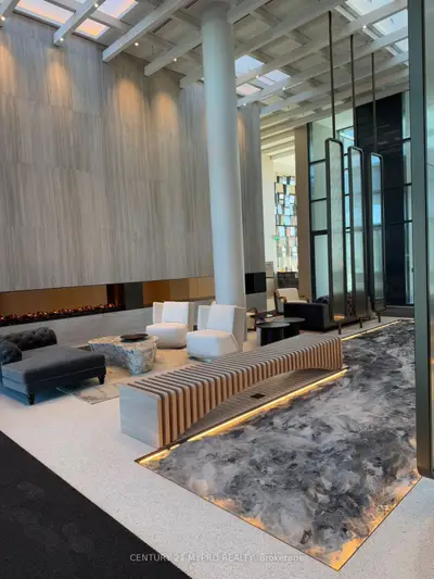 Condo Apartment in Vaughan