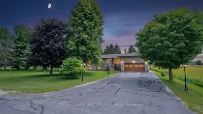 52 Denney Drive, Essa, On L0l 1n0