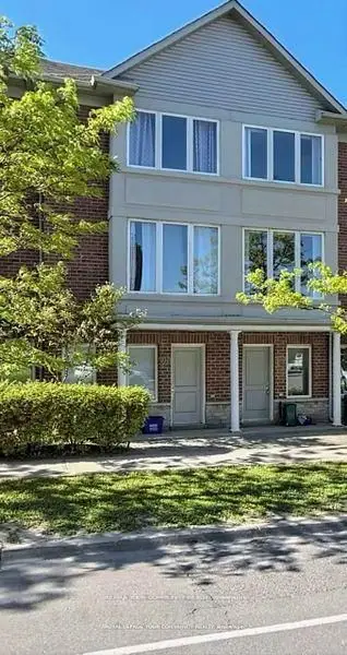 Condo Townhouse in Markham