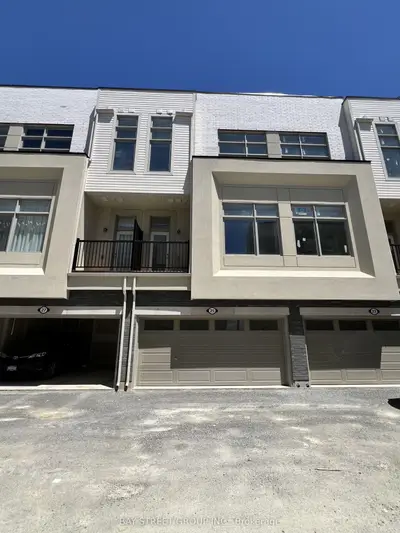 Att/Row/Townhouse in Markham