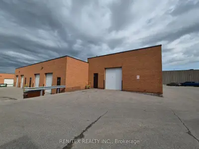 1 Whitmore Road 30, Vaughan, On L4l 8g4
