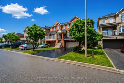 43 Mainland Crescent, Vaughan, On L6a 3g4