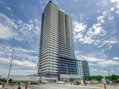 Condo Apartment in Vaughan