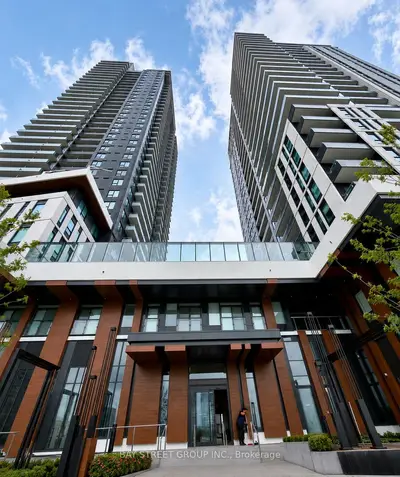 Condo Apartment in Vaughan