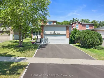 Detached in Newmarket