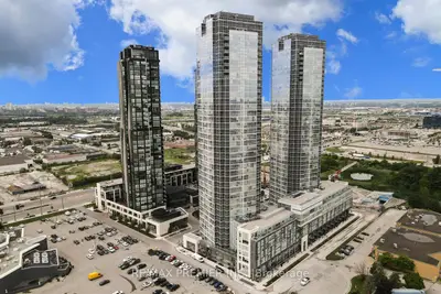 Condo Apartment in Vaughan