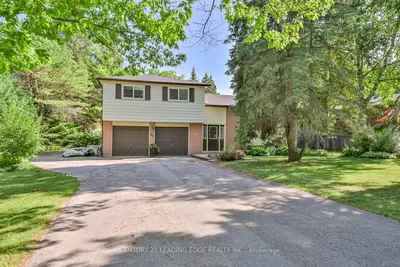 Detached in Uxbridge