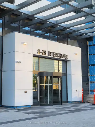 Condo Apartment in Vaughan