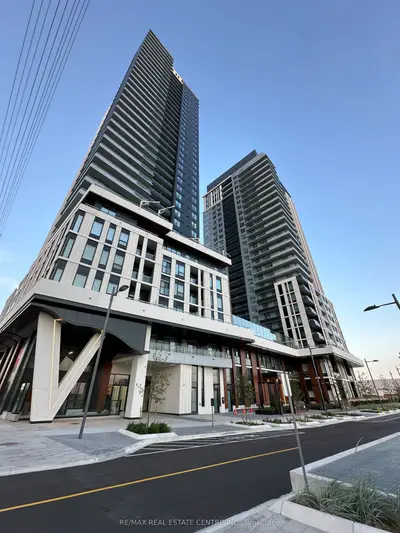 Condo Apartment in Vaughan