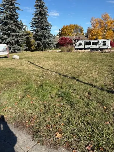 281 Barrie Street, Bradford West Gwillimbury, On L3z 2z7