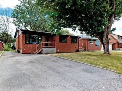Detached in Richmond Hill