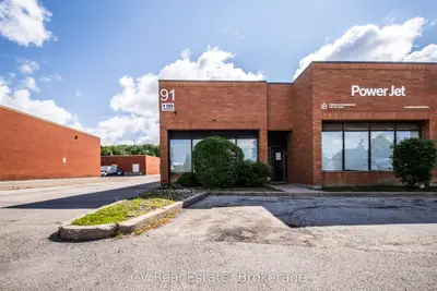 91 Fernstaff Court 12, Vaughan, On L4k 3l9