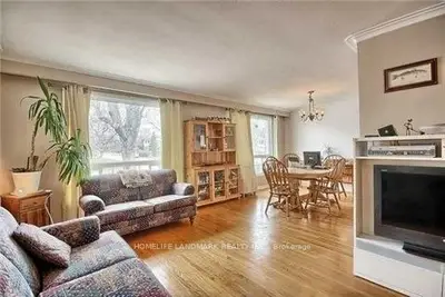 326 Lorne(main Floor) Avenue, Newmarket, On L3y 4k7