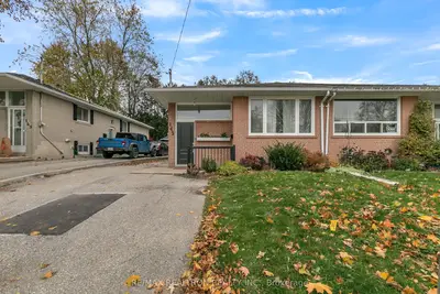 Semi-Detached in Newmarket