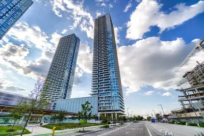 Condo Apartment in Vaughan