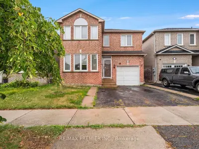 32 Stonebriar Drive, Vaughan, On L6a 2n2