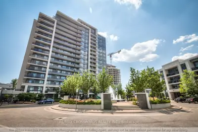 Condo Apartment in Vaughan