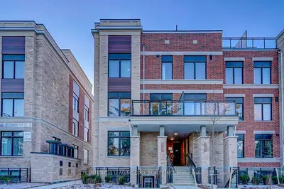 Condo Townhouse in Richmond Hill