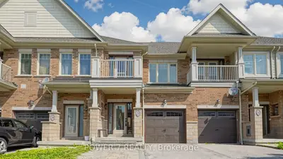 Att/Row/Townhouse in Whitchurch-Stouffville