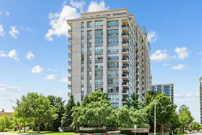 Condo Apartment in Vaughan