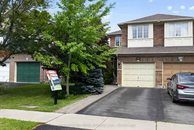 126 Rideau Drive, Richmond Hill, On L4b 4p2