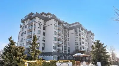 Condo Apartment in Richmond Hill