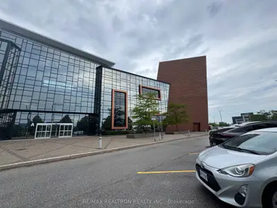 7250 Keele Street 204, Vaughan, On L4k 1z8