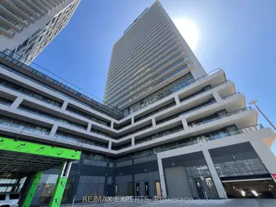 Condo Apartment in Vaughan