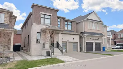 76 Maple Fields Circle, Aurora, On L4g 3x6
