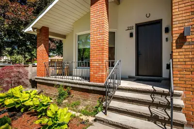 Detached in Richmond Hill