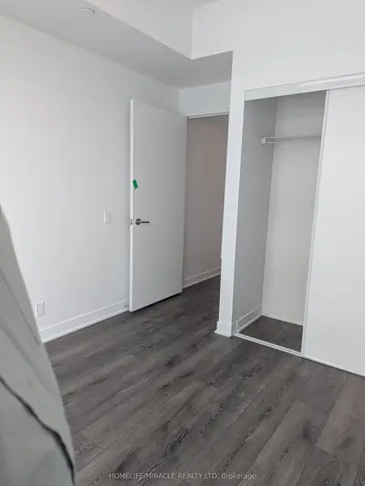 Condo Apartment in Vaughan