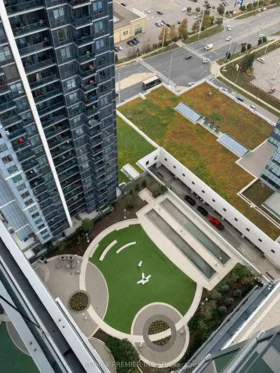 Condo Apartment in Vaughan