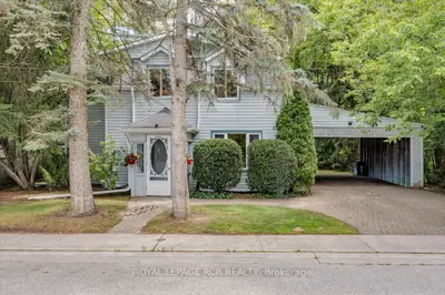 612 Timothy Street, Newmarket, On L3y 1r2