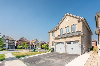1 Walker Boulevard, New Tecumseth, On L9r 0n2