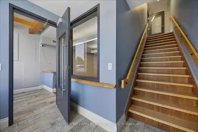 235 Industrial Parkway S 8, Aurora, On L4g 3v5