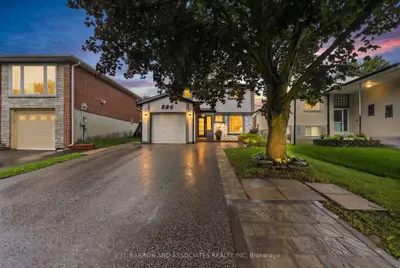 Detached in Newmarket