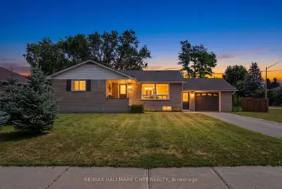 Detached in New Tecumseth