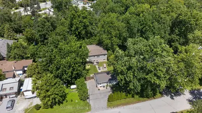 176 Pleasant Boulevard, Georgina, On L4p 2s4